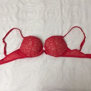 NWOT Victoria's Secret bombshell push up bra